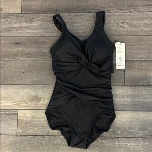 Sleek Black Twist-Front One-Piece Swimsuit